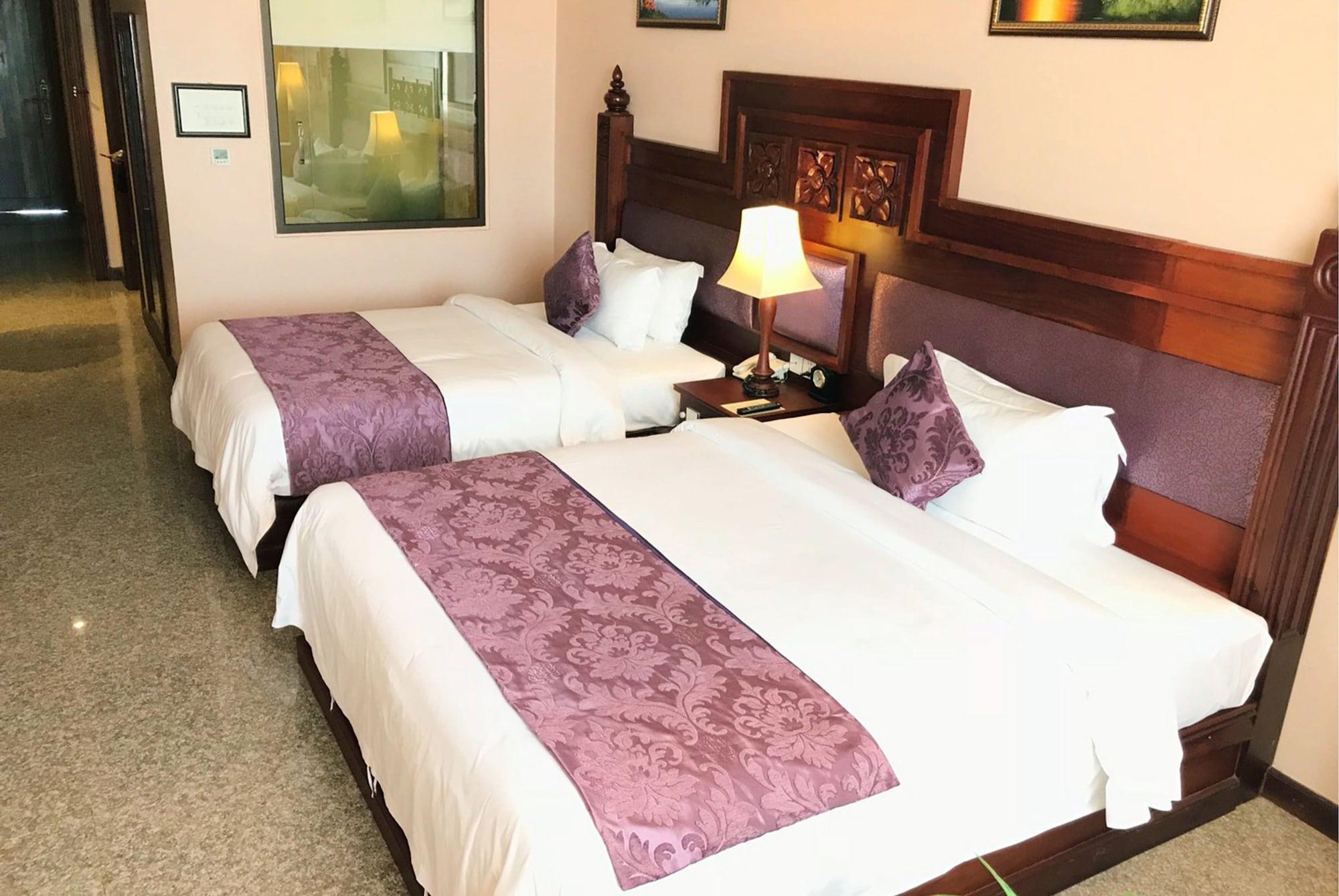 Phnom Penh Era Hotel Esterno foto