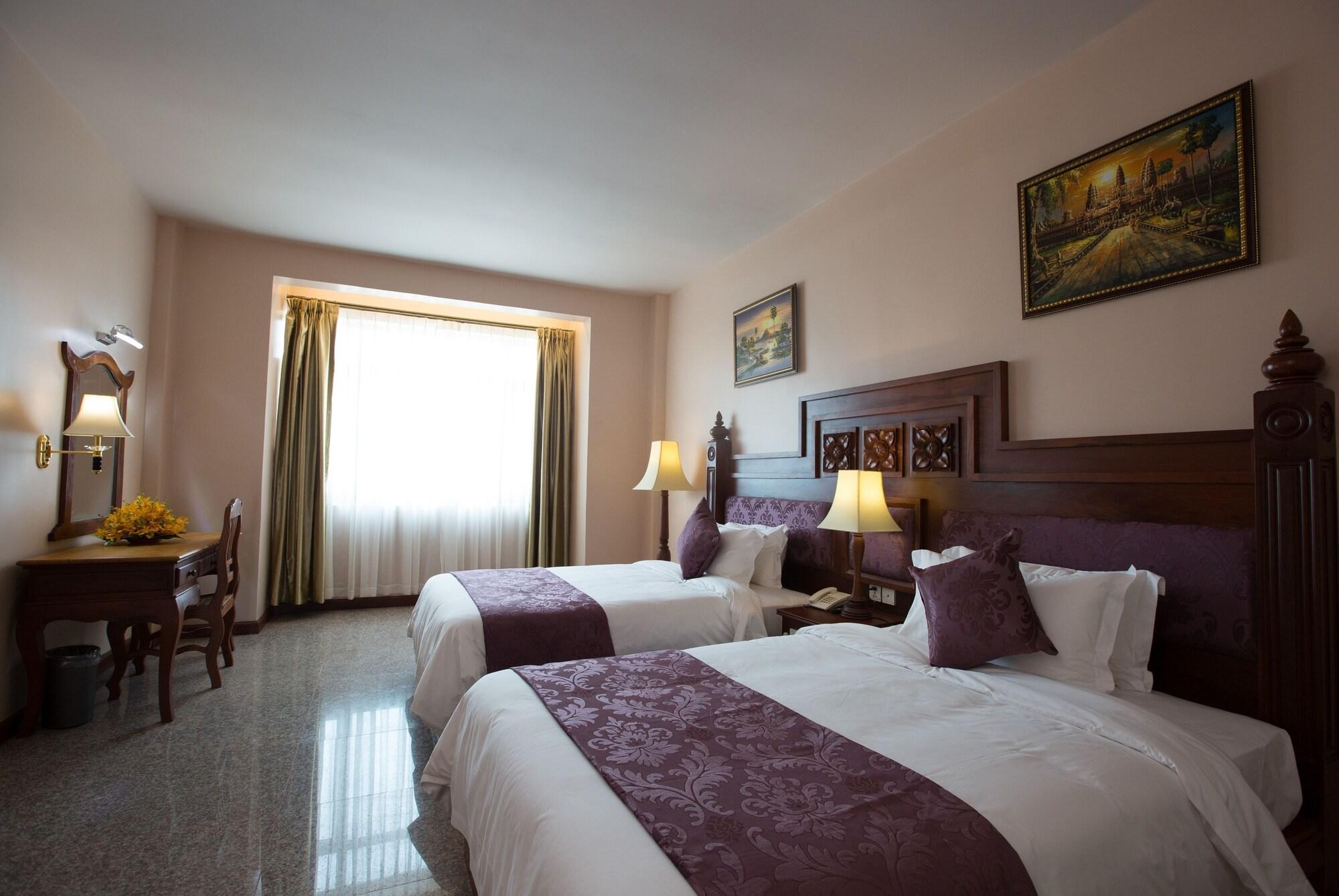 Phnom Penh Era Hotel Esterno foto
