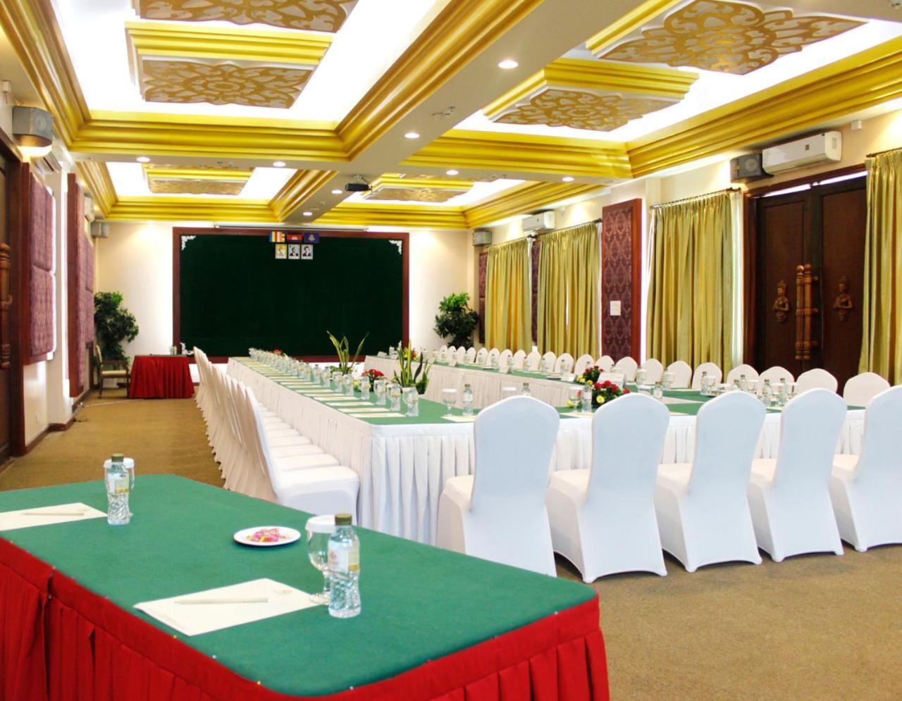 Phnom Penh Era Hotel Esterno foto